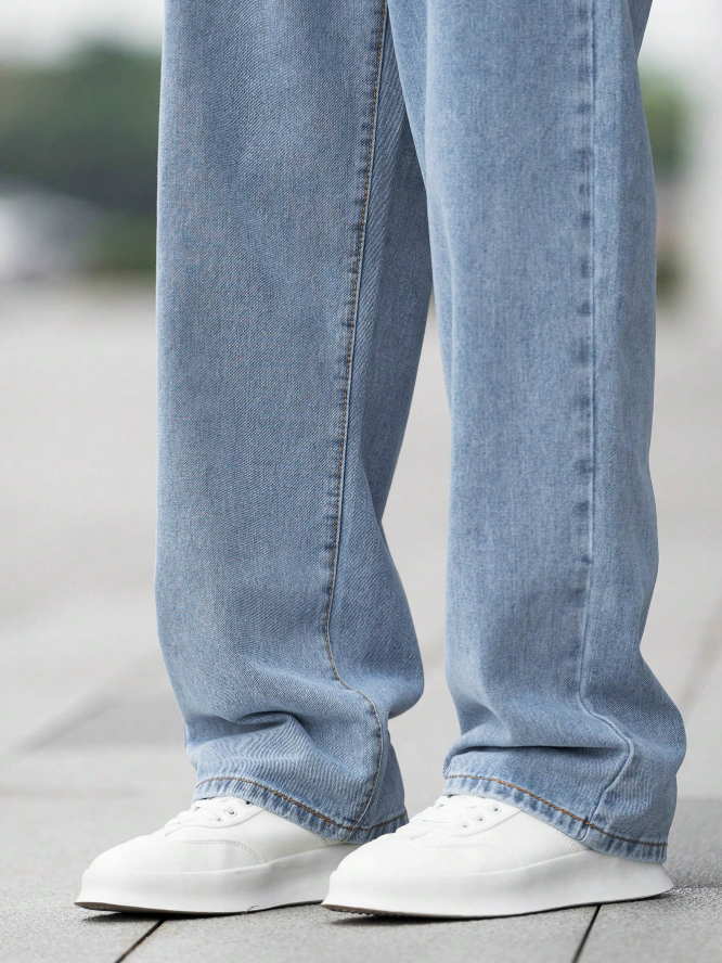 Loose Fit Men's Cotton Jeans With Slant Pockets